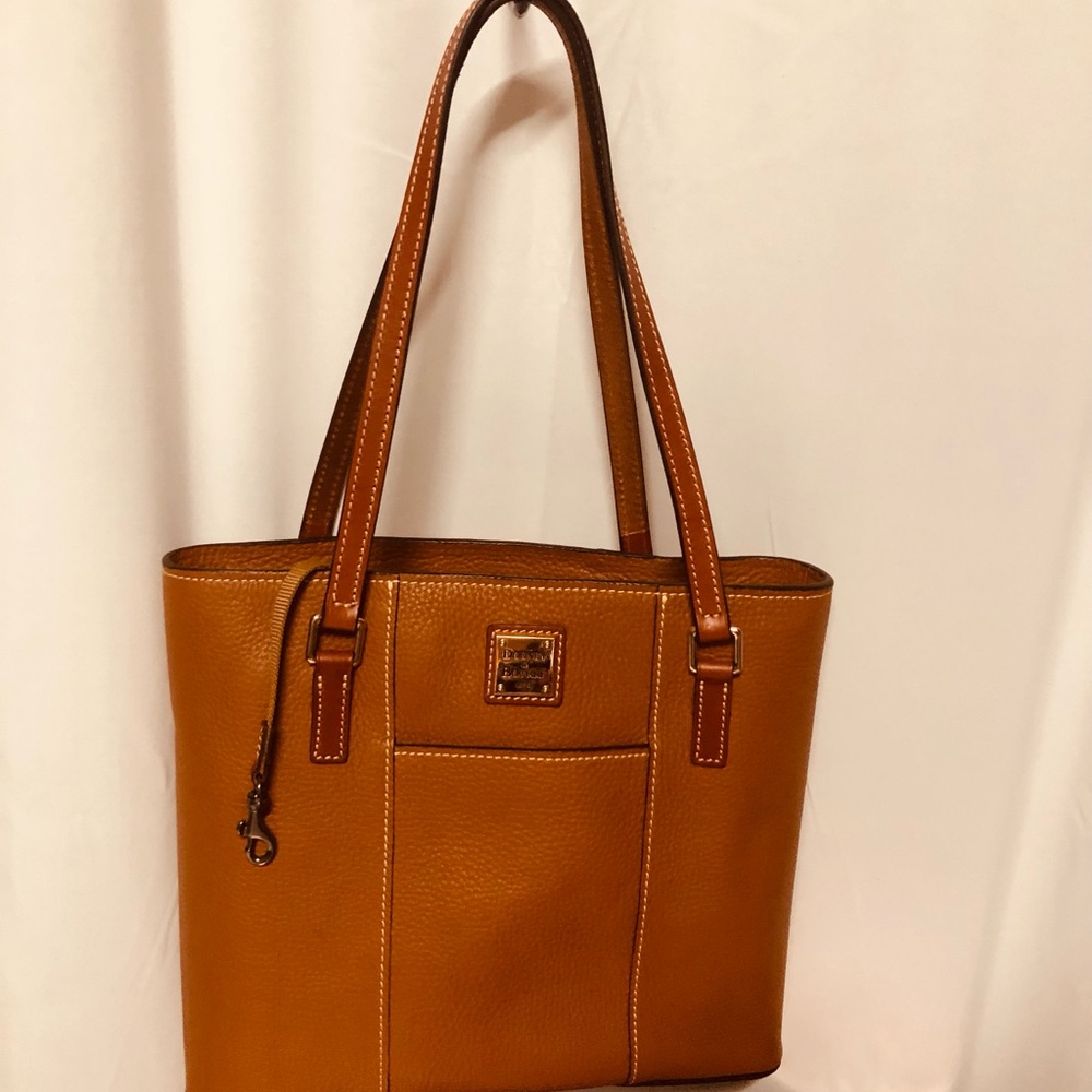 Dooney and Bourke Medium size bag